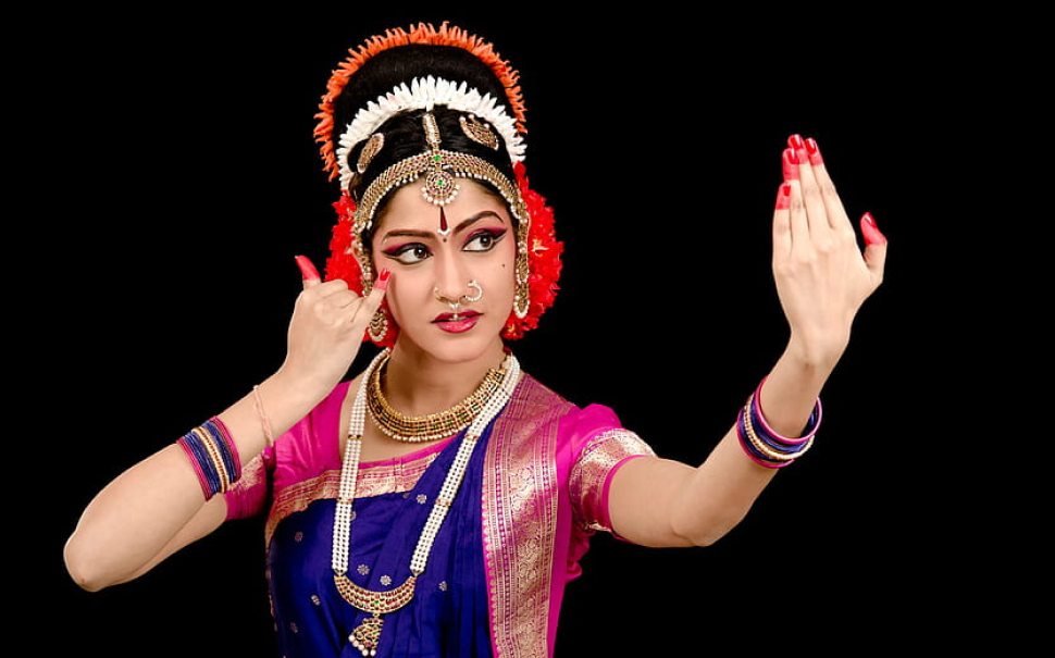 Kuchipudi dance costumes best sale